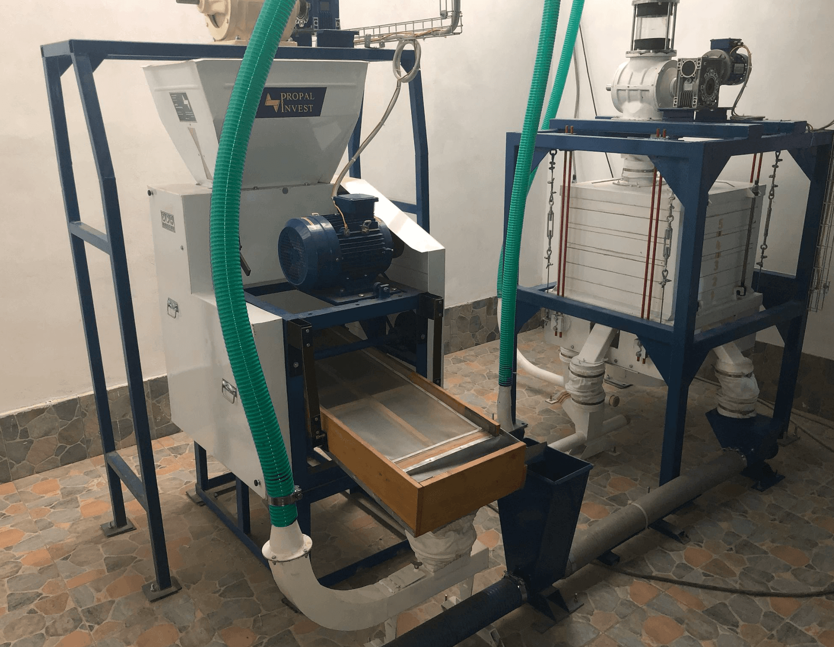 Sistem Alpha pentru procesarea porumbului